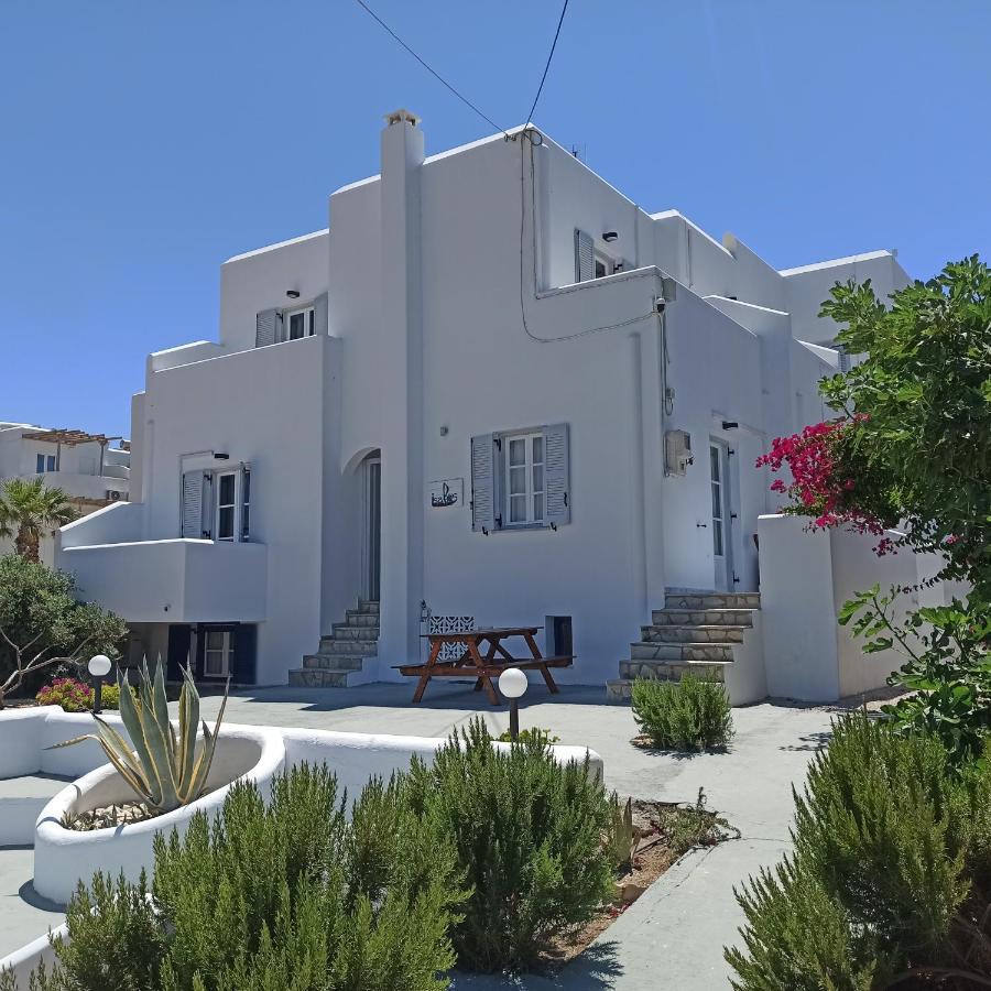 Isalos Paros ناوسا المظهر الخارجي الصورة